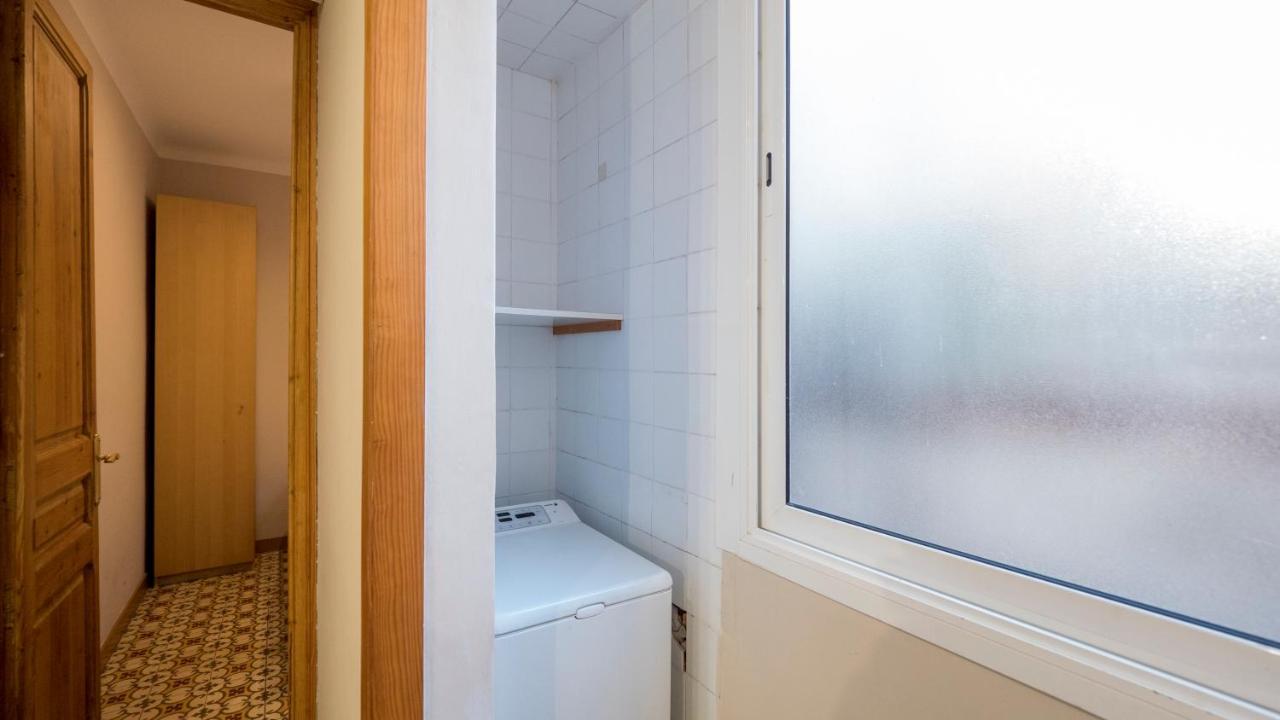 Acogedor apartamento de 2 dormitorios Barcelona Exterior foto