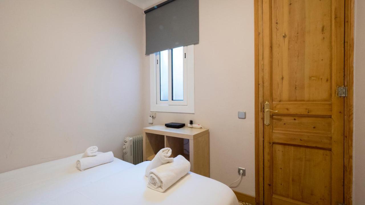 Acogedor apartamento de 2 dormitorios Barcelona Exterior foto